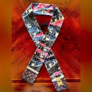 Louis Vuitton silk monogram wallpaper bandeau. Women’s